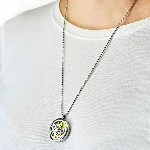 Aromatherapy Diffuser Necklace - Leaf 30mm | Wear Your Favorite Essential Oils Everywhere