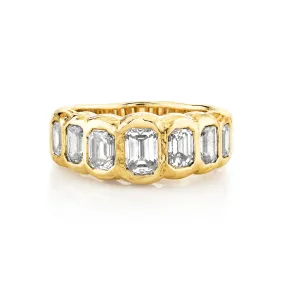 Graduated Emerald Cut Diamond River Ring